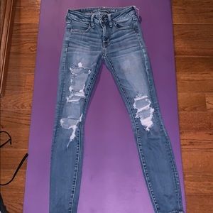 american eagle distressed skinny jeans